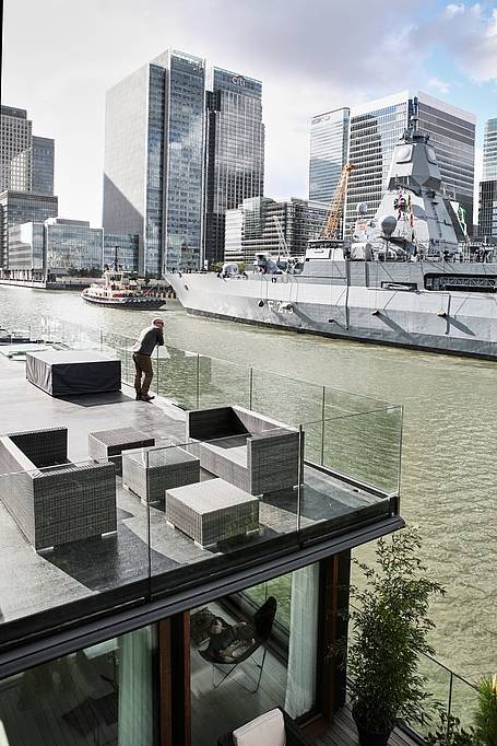 Houseboat, London